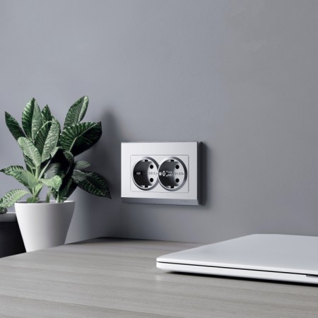 Розетка Встраиваемые механизмы серебряный матовый W1172065