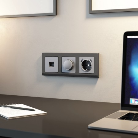 Розетка Встраиваемые механизмы серебряный матовый W1171765